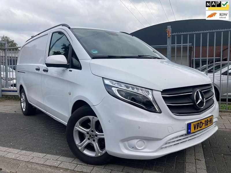 Wit Gebruikt 2019 Mercedes Vito MPV | € 8.950 (Iets duurder) - Afbeelding 1/4