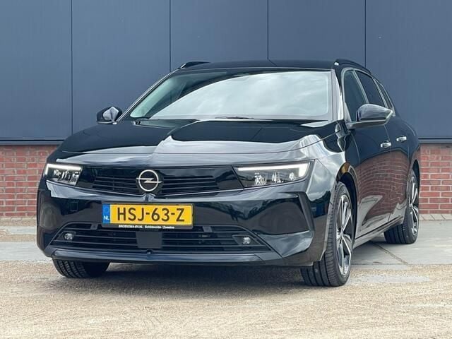 Zwart Gebruikt 2024 Opel Astra Stationwagen | € 29.999 (Eerlijke prijs) - Afbeelding 1/4
