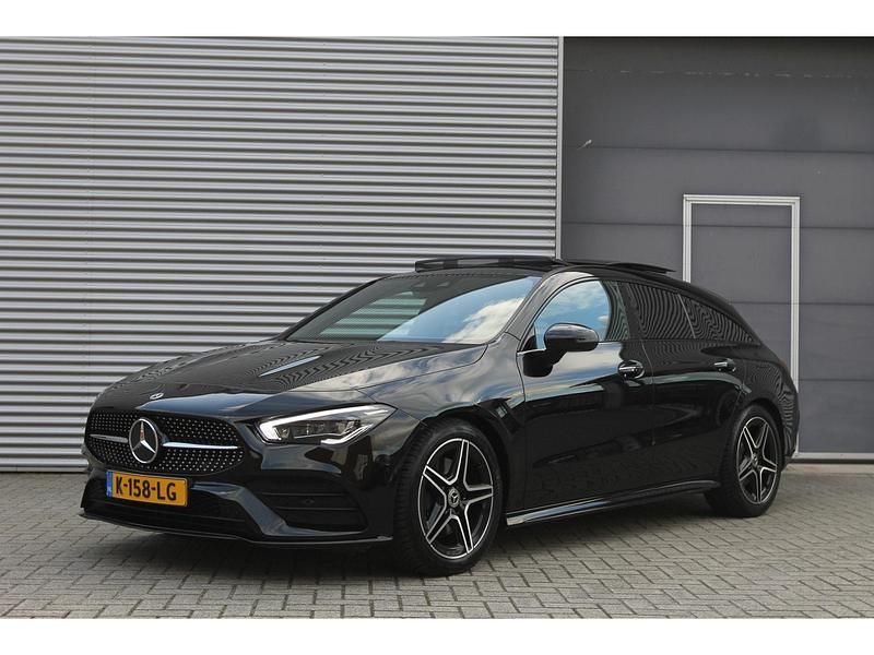 Zwart Gebruikt 2021 Mercedes CLA200 Business Stationwagen | € 27.999 (Eerlijke prijs) - Afbeelding 1/4