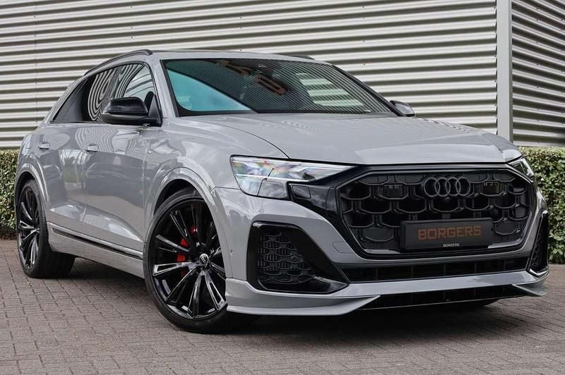 Grijs Nieuw 2025 Audi Q8 S-Line SUV | € 149.950 - Afbeelding 1/4