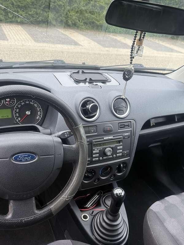 Occasion Ford Fusion 80 PK (58 kW) 2006 Grijs MPV