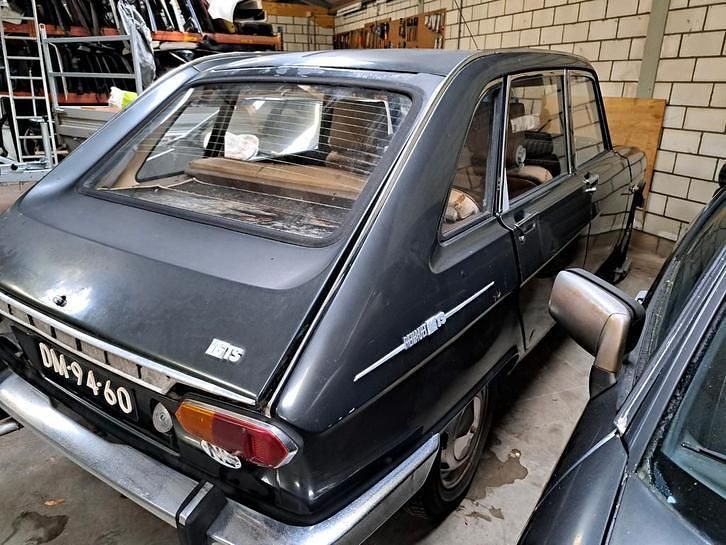 Gebruikt 1972 Renault R6 Sedan | € 1.750 - Afbeelding 1/4