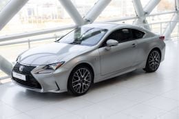 Sonic titanium (grijs metallic) Gebruikt 2017 Lexus RC300h Sport Line Coupé | € 32.945 (Eerlijke prijs) - Afbeelding 1/3