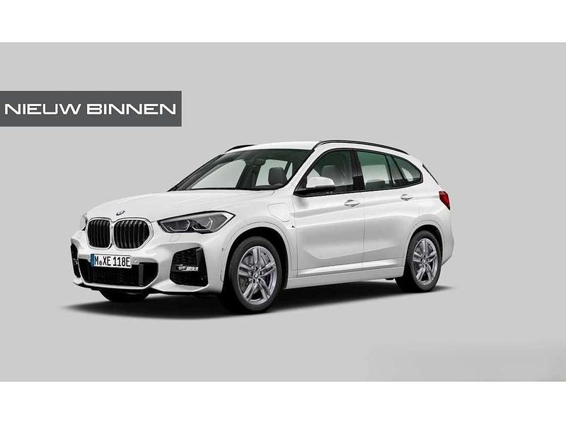 Wit Gebruikt 2021 BMW X1 Executive SUV | € 26.940 (Eerlijke prijs) - Afbeelding 1/4