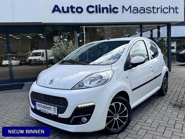 Wit Gebruikt 2013 Peugeot 107 Active Hatchback | € 3.945 (Goede deal) - Afbeelding 1/4