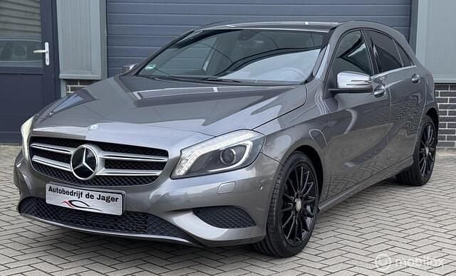 Grijs Gebruikt 2012 Mercedes A200 Ambition Hatchback | € 12.950 (Eerlijke prijs) - Afbeelding 1/4