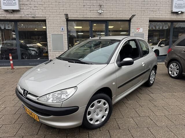 Occasion Peugeot 206 60 PK (44 kW) 2004 Grijs Hatchback