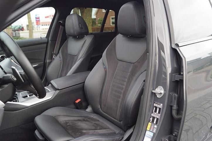 Occasion BMW 330e M Sport 292 PK (214 kW) 2022 Grijs Stationwagen