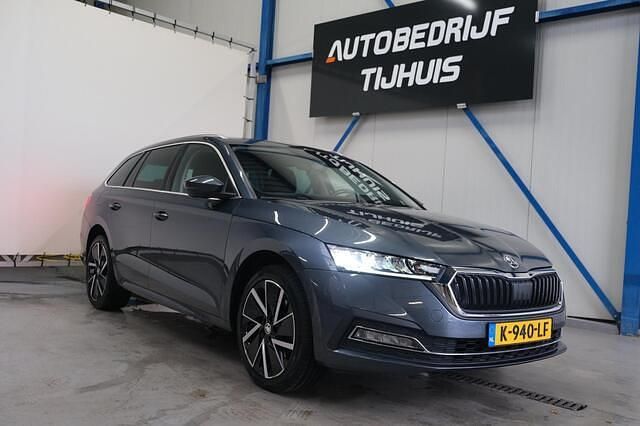 Grijs Occasion 2020 Skoda Octavia Business Line Stationwagen | € 16.450 (Goede deal) - Afbeelding 1/4