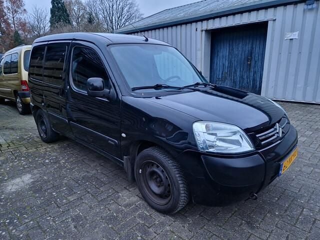 Zwart Gebruikt 2004 Citroën Berlingo MPV | € 3.250 (Iets duurder) - Afbeelding 1/4