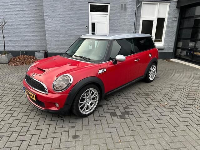 Rood Gebruikt 2007 Mini Cooper Clubman Stationwagen | € 4.695 (Eerlijke prijs) - Afbeelding 1/3
