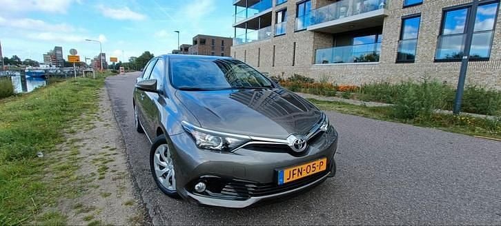 Gebruikt 2017 Toyota Auris | € 14.950 (Goede deal) - Afbeelding 1/4