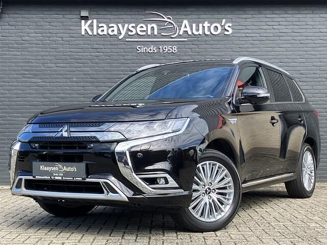 Zwart Gebruikt 2021 Mitsubishi Outlander Instyle SUV | € 27.950 (Eerlijke prijs) - Afbeelding 1/4