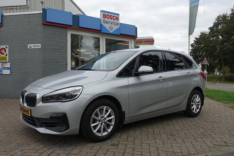 Grijs Gebruikt 2019 BMW 220 Stationwagen | € 24.545 - Afbeelding 1/4