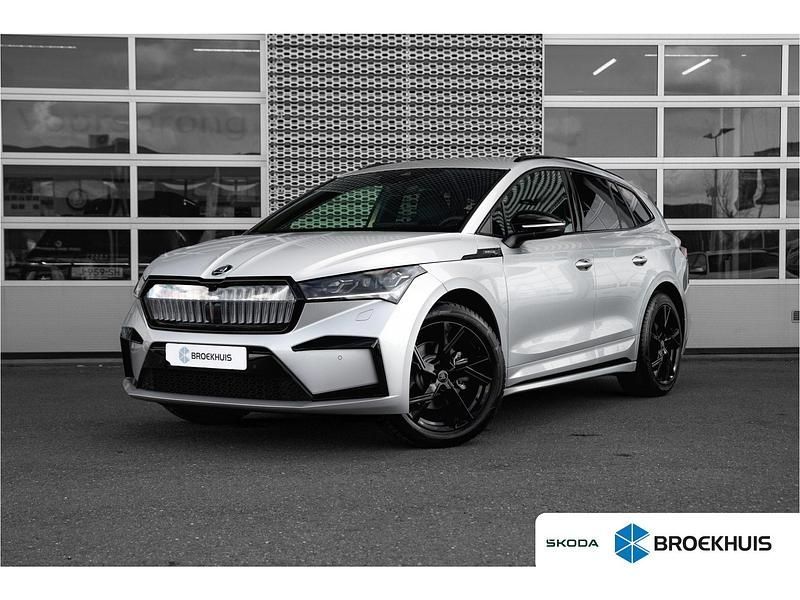 Grijs Gebruikt 2024 Skoda Enyaq iV SportLine SUV | € 36.390 (Eerlijke prijs) - Afbeelding 1/4