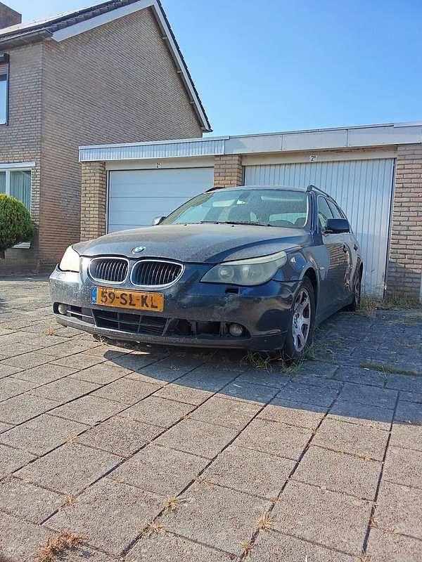 Blauw Gebruikt 2006 BMW 525 Stationwagen | € 1.350 (Super prijs) - Afbeelding 1/4