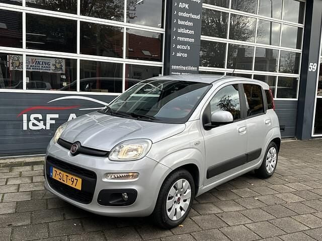 Grijs Occasion 2013 Fiat Panda Lounge Hatchback | € 4.890 (Eerlijke prijs) - Afbeelding 1/4