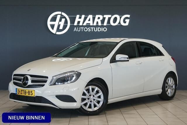 Wit Gebruikt 2015 Mercedes A180 Ambition Hatchback | € 18.450 (Eerlijke prijs) - Afbeelding 1/4
