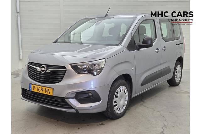 Grijs Gebruikt 2022 Opel Combo-e Life Edition MPV | € 23.900 (Iets duurder) - Afbeelding 1/4