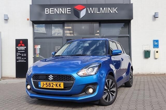 Blauw Gebruikt 2020 Suzuki Swift Hatchback | € 15.695 (Eerlijke prijs) - Afbeelding 1/4