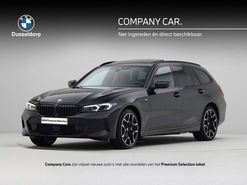Zwart Gebruikt 2025 BMW 330e M Sport Stationwagen | € 60.950 (Goede deal) - Afbeelding 1/4