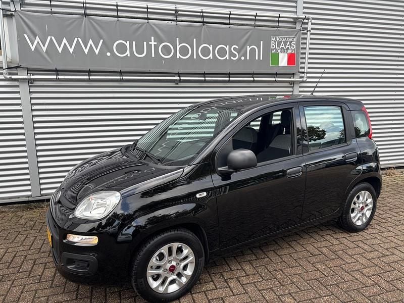 Zwart Gebruikt 2022 Fiat Panda Hatchback | € 13.950 (Iets duurder) - Afbeelding 1/4