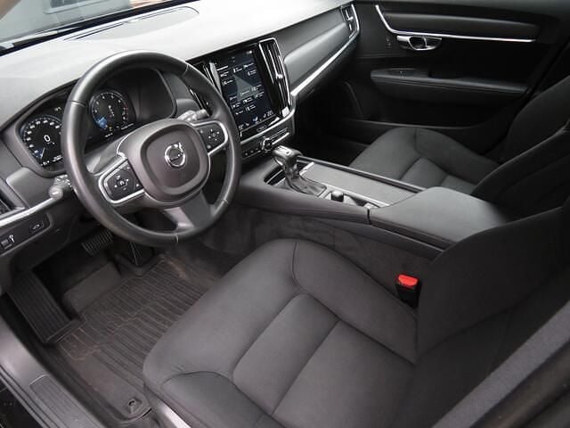 Occasion Volvo V90 Momentum 189 PK (139 kW) 2018 Zwart (metallic) Stationwagen