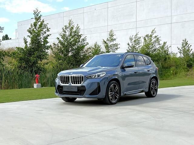 Grijs Gebruikt 2024 BMW X1 M Sport SUV | € 54.500 - Afbeelding 1/4