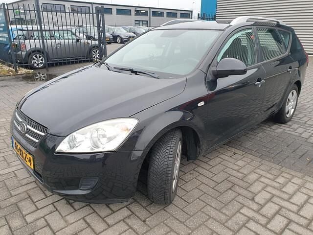 Occasion Kia Ceed 109 PK (80 kW) 2010 Zwart Hatchback