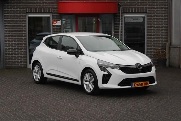 Wit Gebruikt 2023 Renault Clio V Evolution Hatchback | € 15.650 (Goede deal) - Afbeelding 1/4
