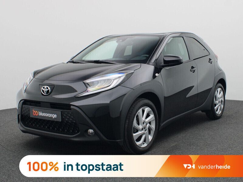 Zwart Gebruikt 2025 Toyota Aygo Business Edition Hatchback | € 19.900 (Eerlijke prijs) - Afbeelding 1/3