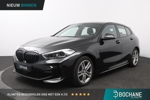 Zwart, metallic lak Gebruikt 2022 BMW 118 M Sport Hatchback | € 24.900 (Eerlijke prijs) - Afbeelding 1/4