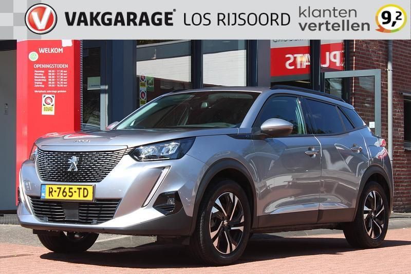 Grijs Gebruikt 2022 Peugeot e-2008 Allure SUV | € 20.785 - Afbeelding 1/4