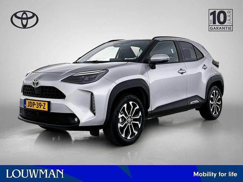 Grijs Gebruikt 2025 Toyota Yaris Cross Edition SUV | € 31.445 (Eerlijke prijs) - Afbeelding 1/3