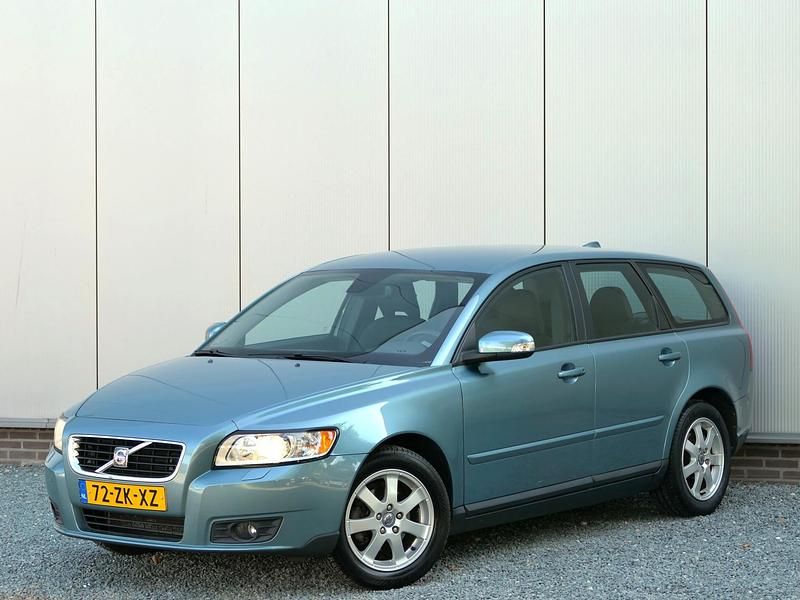 Blauw, metallic lak Gebruikt 2008 Volvo V50 Stationwagen | € 7.500 - Afbeelding 1/4