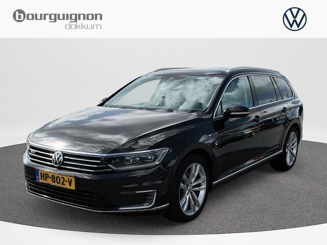 Zwart Gebruikt 2015 VW Passat Highline Stationwagen | € 15.450 (Duur) - Afbeelding 1/3