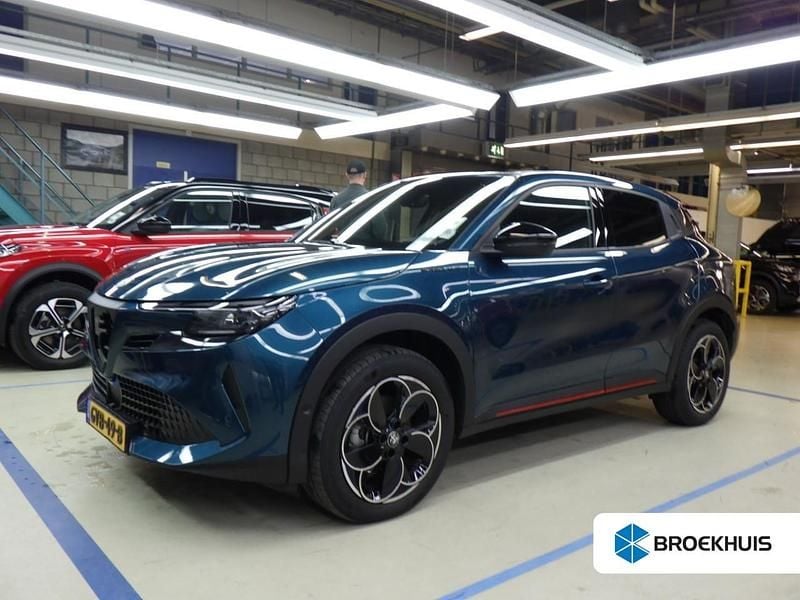 Blauw Gebruikt 2025 Alfa Romeo Junior Edizione Speciale SUV | € 32.400 (Eerlijke prijs) - Afbeelding 1/4