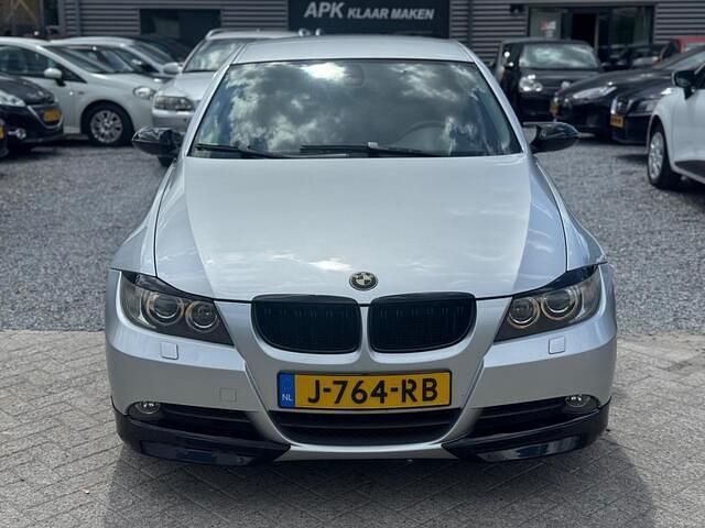 Occasion BMW 325 218 PK (160 kW) 2005 Grijs Sedan