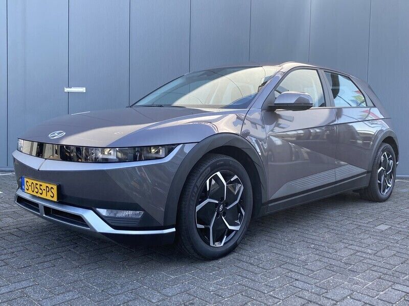 Mystic olive green pearl mica (groen metallic) Gebruikt 2022 Hyundai Ioniq 5 SUV | € 32.900 (Eerlijke prijs) - Afbeelding 1/4