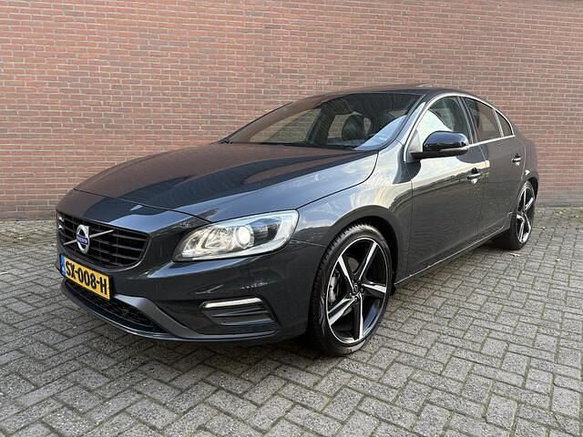 Grijs Gebruikt 2016 Volvo S60 Summum Sedan | € 17.450 - Afbeelding 1/4