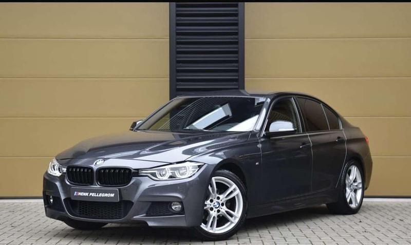 Grijs Gebruikt 2016 BMW 320 Executive Sedan | € 15.500 (Duur) - Afbeelding 1/4