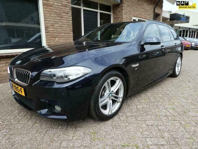 Zwart, metallic lak Gebruikt 2016 BMW 520 Executive Stationwagen | € 18.950 (Iets duurder) - Afbeelding 1/4