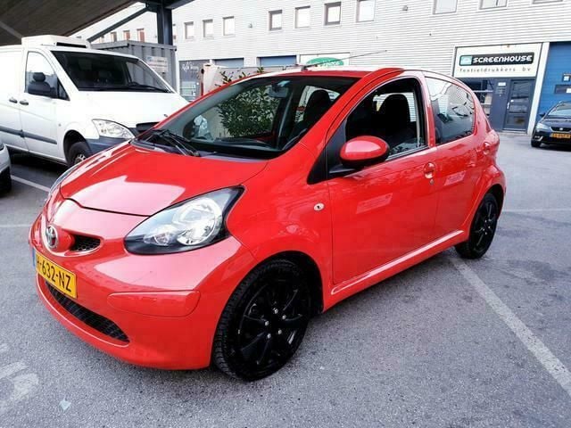 Occasion Toyota Aygo 68 PK (50 kW) 2008 Rood Hatchback