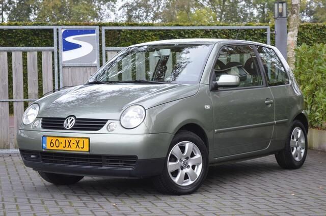 Groen Gebruikt 2002 VW Lupo Comfortline Hatchback | € 3.950 - Afbeelding 1/4
