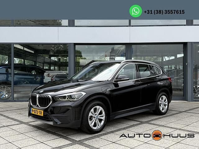 Zwart Gebruikt 2022 BMW X1 Efficient Dynamics SUV | € 20.850 (Goede deal) - Afbeelding 1/4