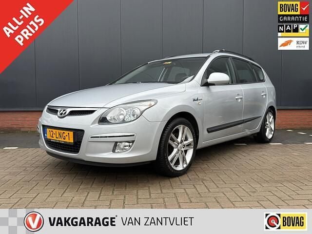 Grijs Occasion 2010 Hyundai i30 Dynamiq Stationwagen | € 3.995 (Eerlijke prijs) - Afbeelding 1/4