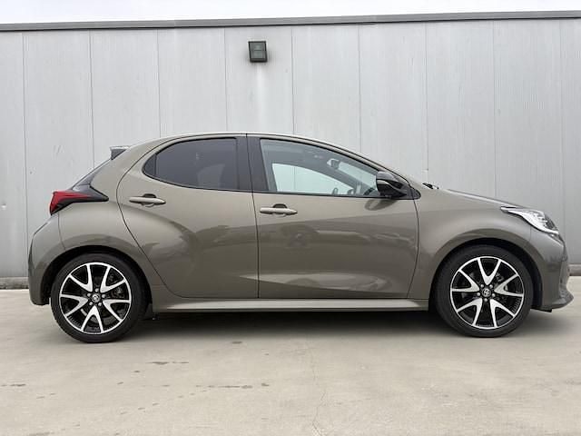 Occasion Toyota Yaris Hybrid Executive 80 PK (58 kW) 2021 Groen Hatchback