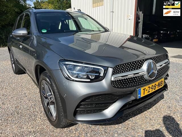 Grijs Gebruikt 2021 Mercedes GLC300 Business SUV | € 39.998 - Afbeelding 1/4