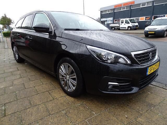 Occasion Peugeot 308 131 PK (96 kW) 2018 Zwart Stationwagen