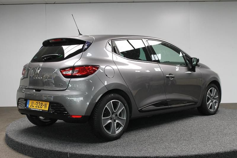 Occasion Renault Clio IV Night&Day 90 PK (66 kW) 2016 Grijs Hatchback